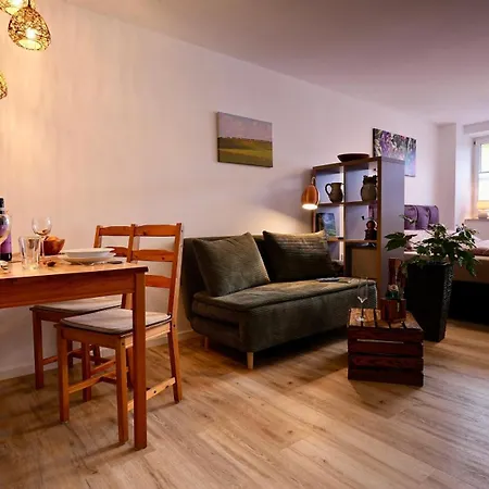 Apartment Alte Malerei *